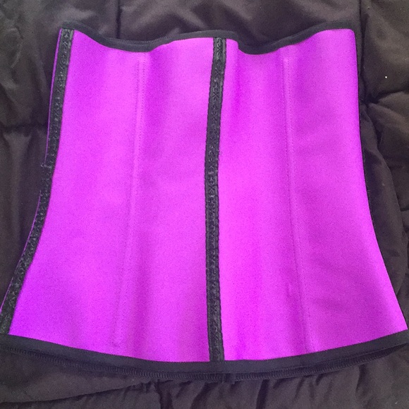 Size L (runs small) URSULA waist trainer - Picture 3 of 6